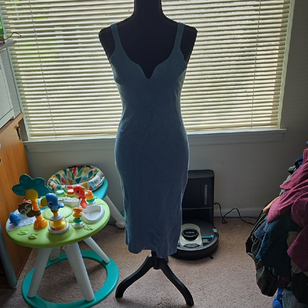Elegant Blue Midi Dress